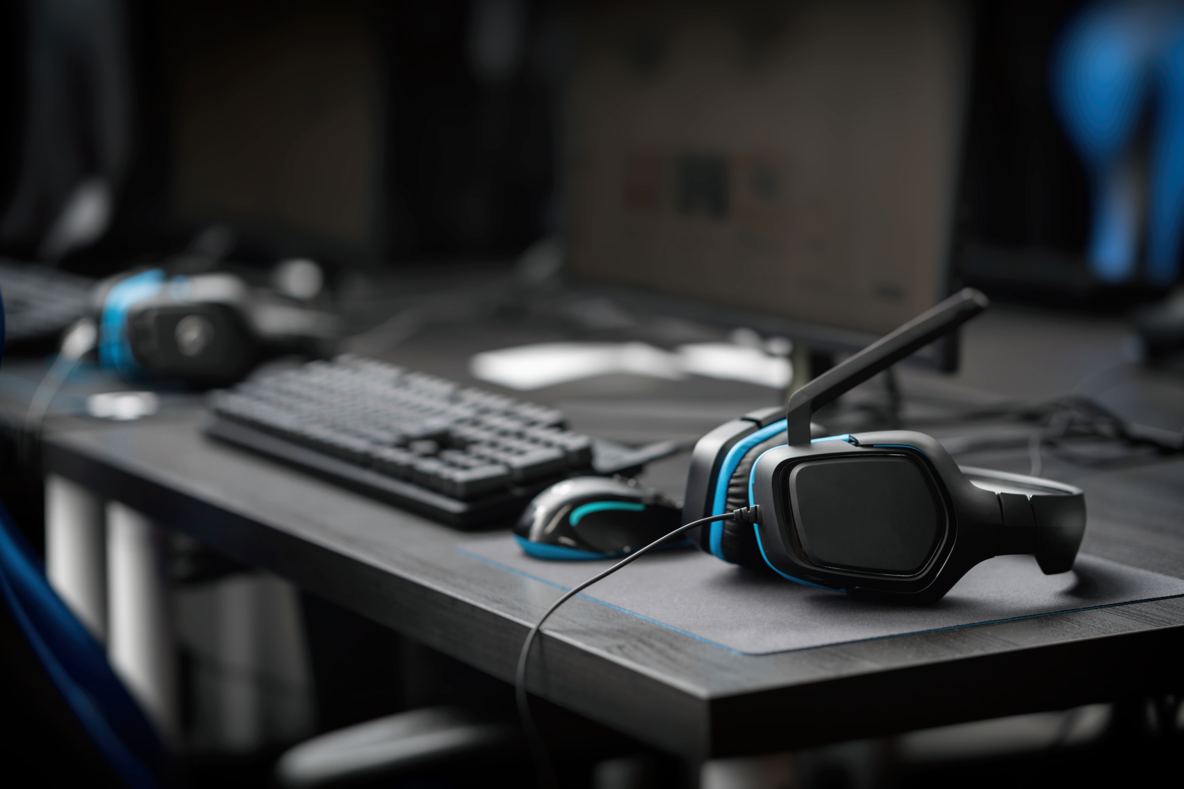 Mice, keyboards and headsets inspired by e-sports